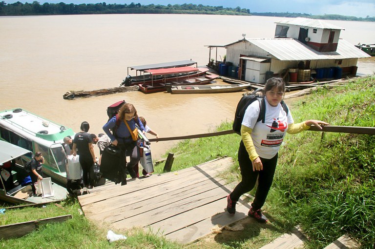 Projeto promove testagem para ISTs, cuidados com a tuberculose e educação em saúde para comunidade ribeirinha de Rondônia