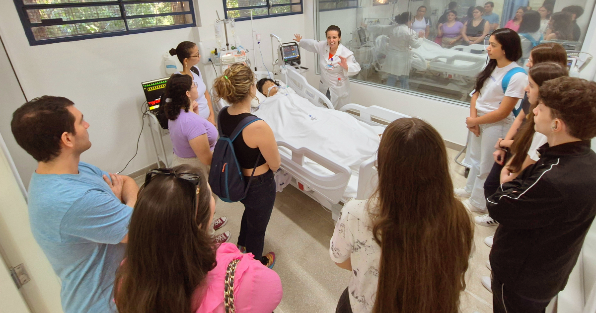 Estudantes da USP criam primeiro cursinho preparatório gratuito para residências em enfermagem